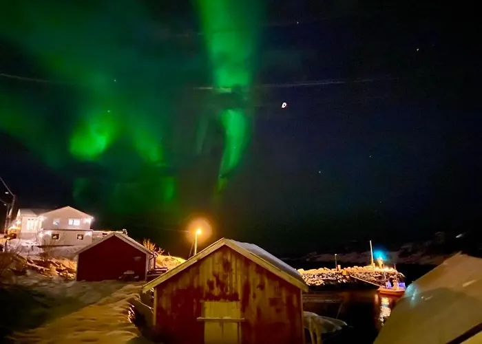 Lofoten Og Rorbuer بيت خشبي *