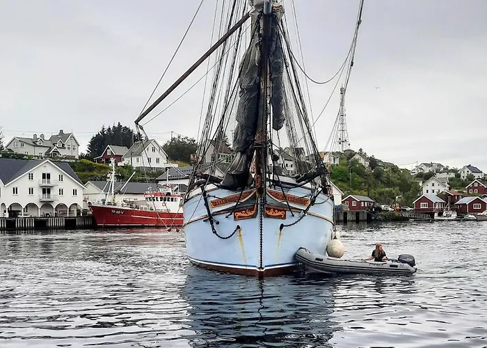 Lofoten Og Rorbuer بيت خشبي