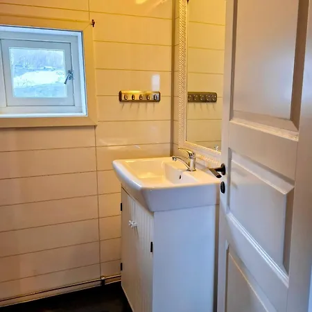 Lofoten Og Rorbuer 山林小屋 *