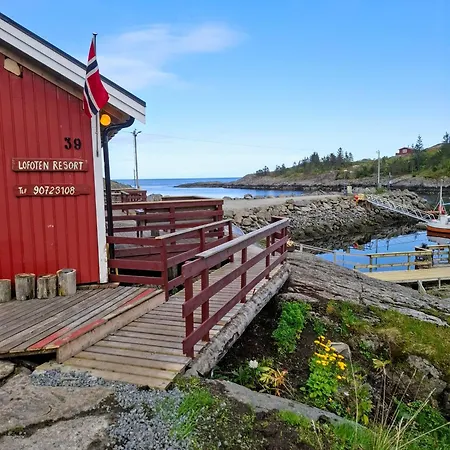 Деревянный коттедж Lofoten Og Rorbuer
